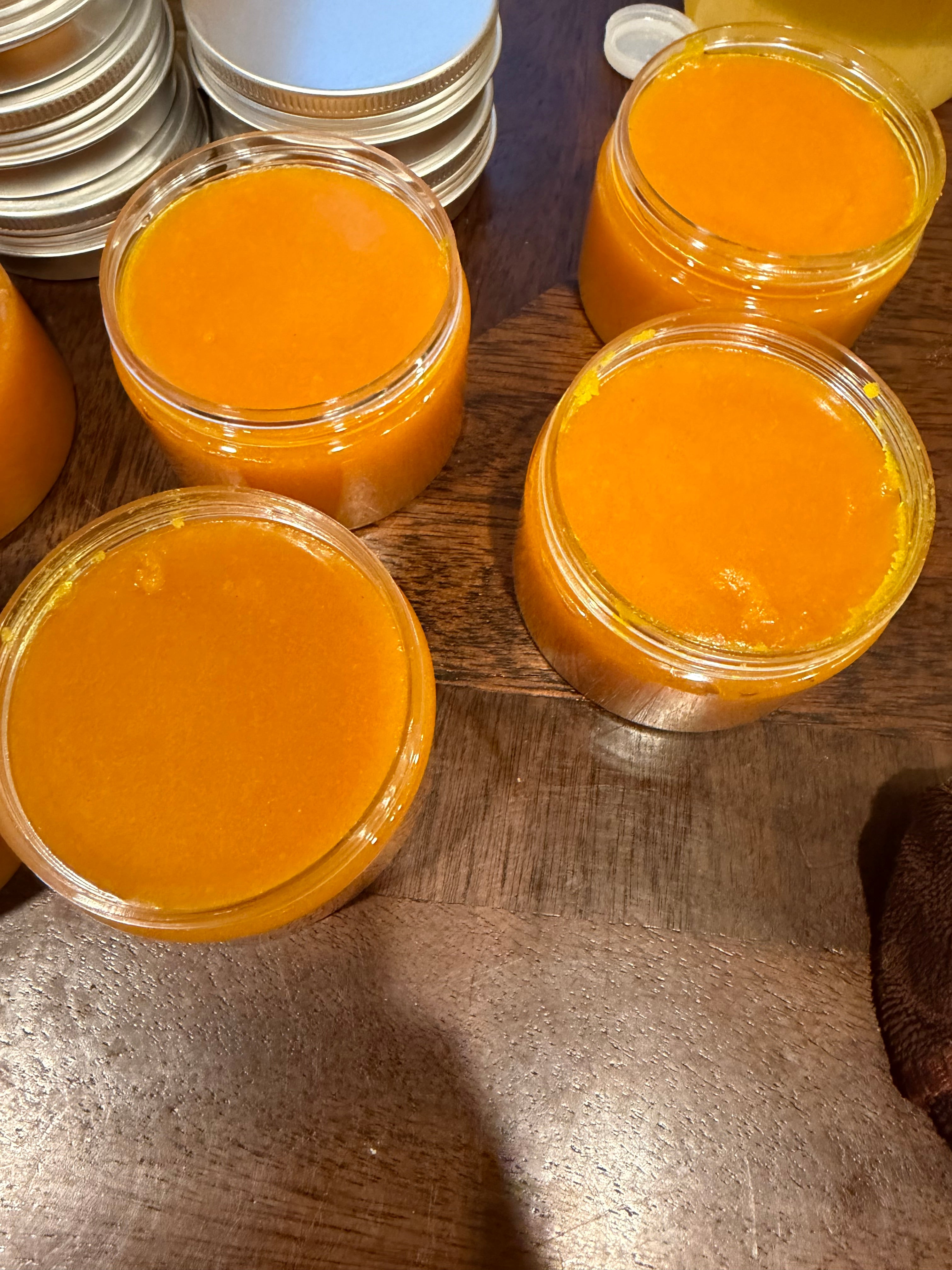 Turmeric Brightening emulsified body scrub